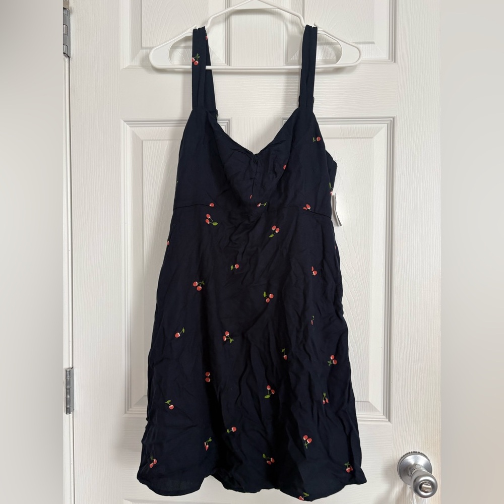 Old Navy Cherry Print Smocked Dress — Size M — NWT — Sweet & Playful